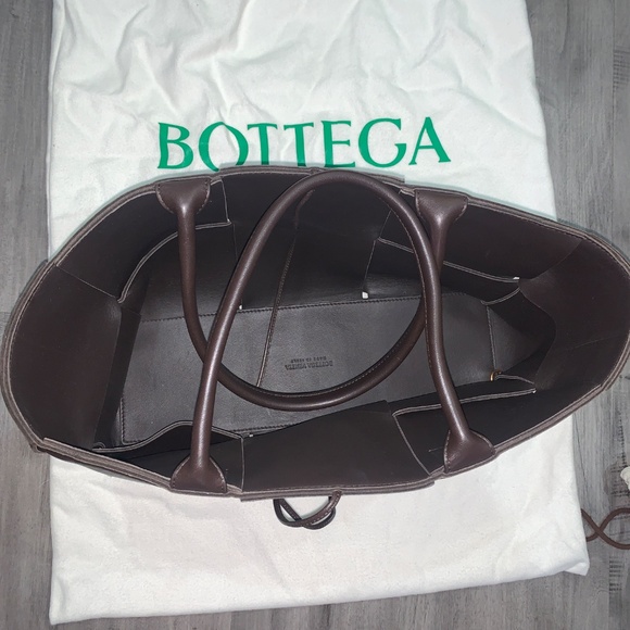 Bottega Small Arco Tote - Picture 2 of 2